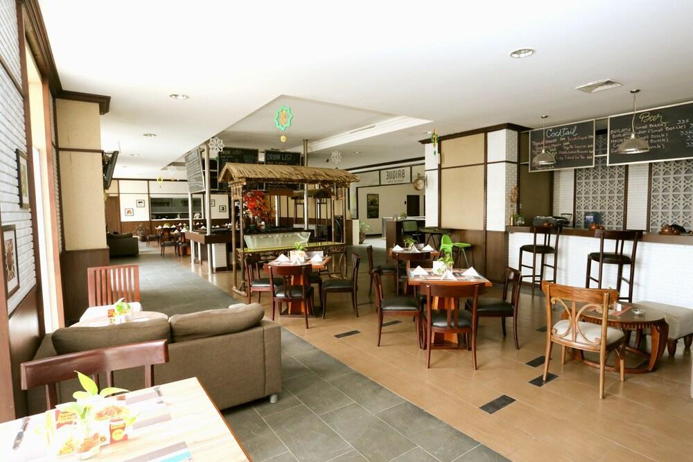 Amarelo Hotel Solo Eksteriør billede