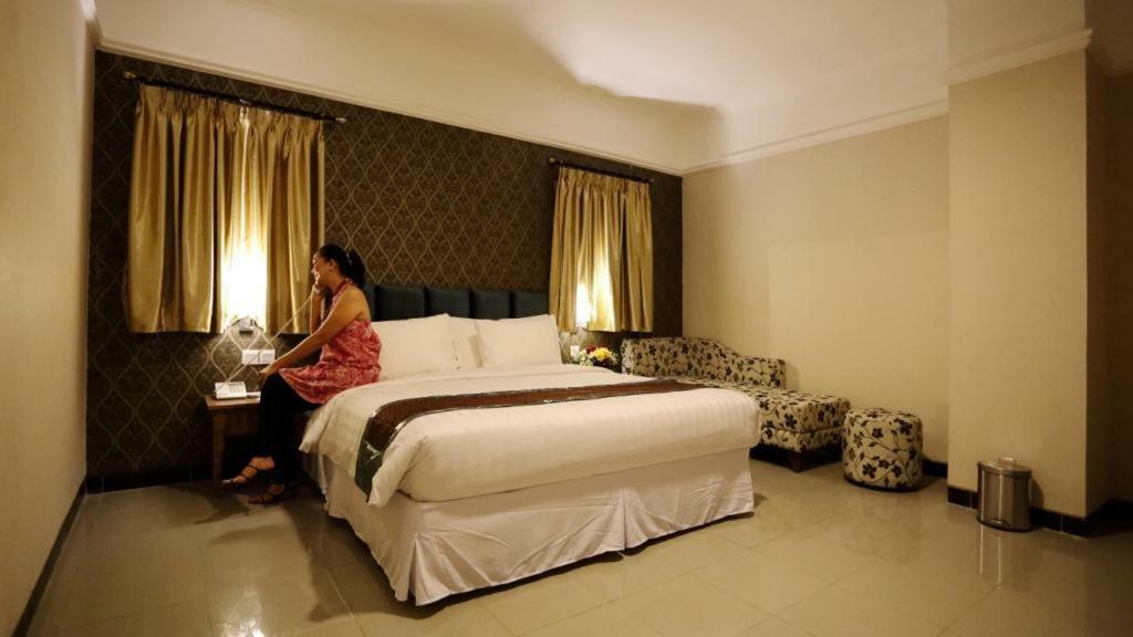 Amarelo Hotel Solo Eksteriør billede