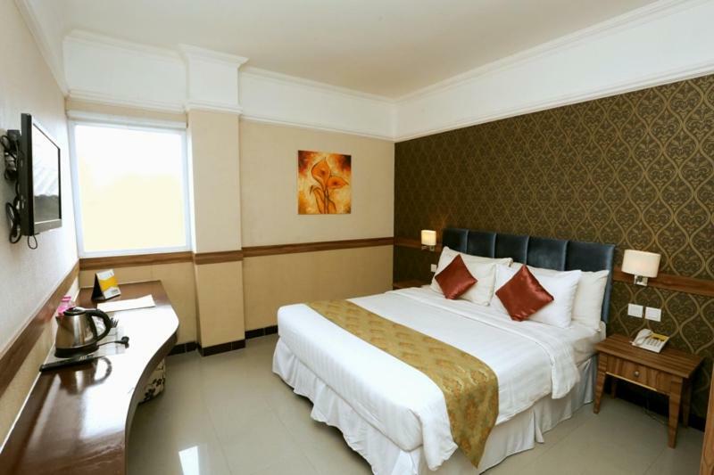Amarelo Hotel Solo Eksteriør billede